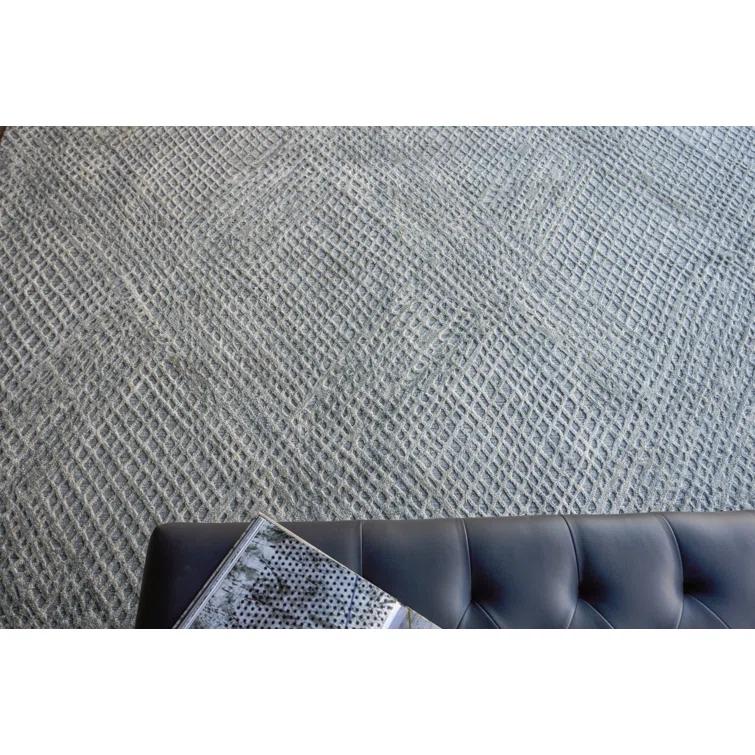 Rectangle Crescendo Hand Loomed Synthetics Area Rug in Silver