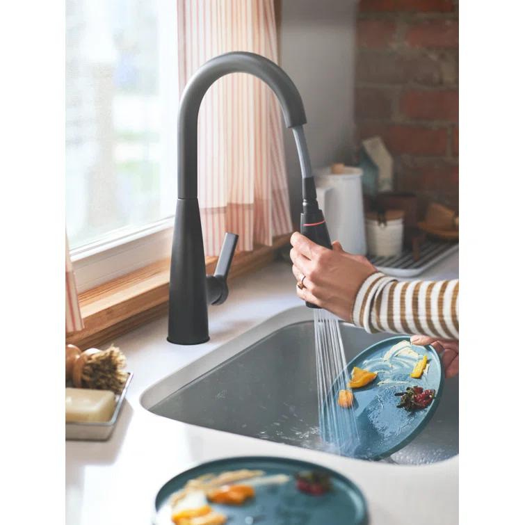 Haelyn Touchless Single-Handle Pulldown Sprayer Kitchen Faucet with MotionSense Wave and Power Clean