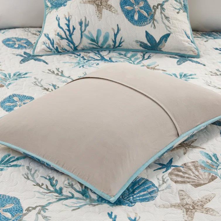 Madison Park Pebble Beach Cotton Sateen 210 TC Reversible 6 Piece Quilt Set with Throw Pillows