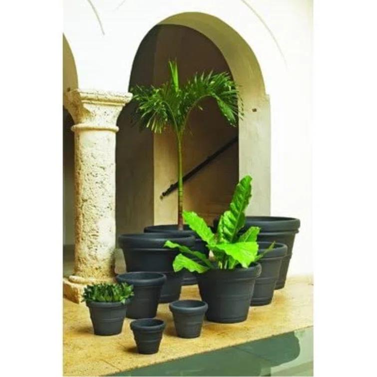 Crescent Garden Rolled-Rim Planter Pot