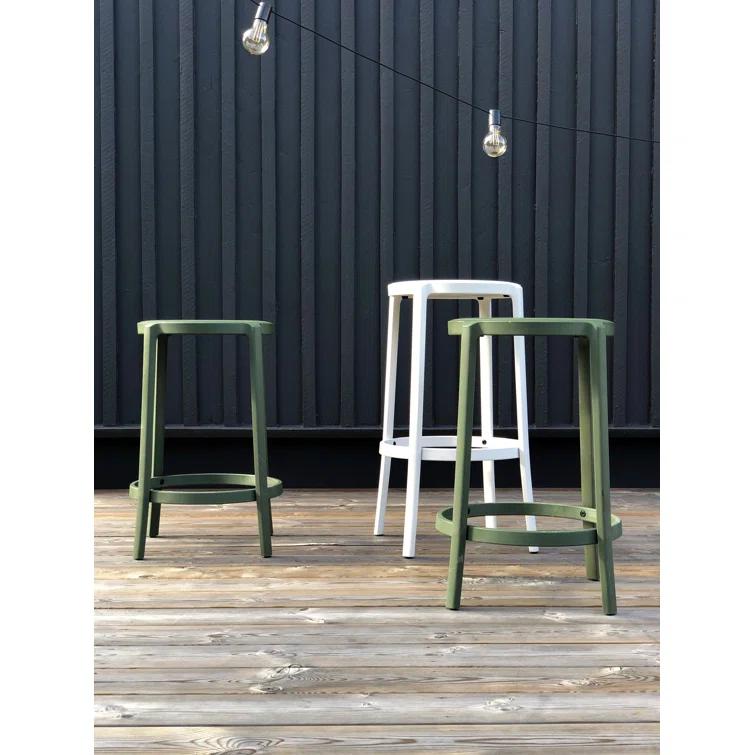 On & On Recycled Plastic Seat by Edward Barber and Jay Osgerby