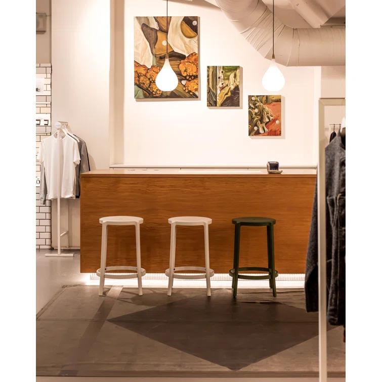 On & On Recycled Plastic Seat by Edward Barber and Jay Osgerby