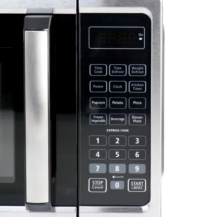 Black+Decker 0.7 Cubic Feet 700 Watt Countertop Microwave