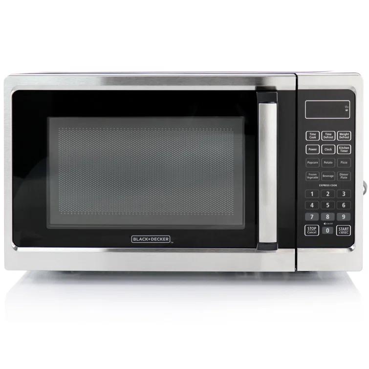 Black+Decker 0.7 Cubic Feet 700 Watt Countertop Microwave