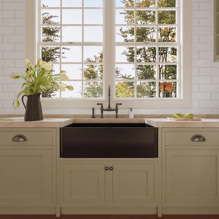 Hadley 33" L x 18" W Fireclay Farmhouse Kitchen Sink with Sink Grid & Basket Strainer
