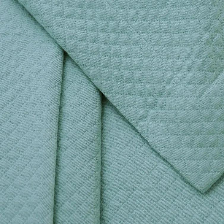 Superior Superior Solitaire Waffled Matelassé Bedspread Set with Shams