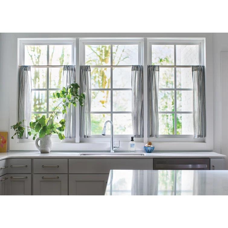 Haelyn Touchless Single-Handle Pulldown Sprayer Kitchen Faucet with MotionSense Wave and Power Clean