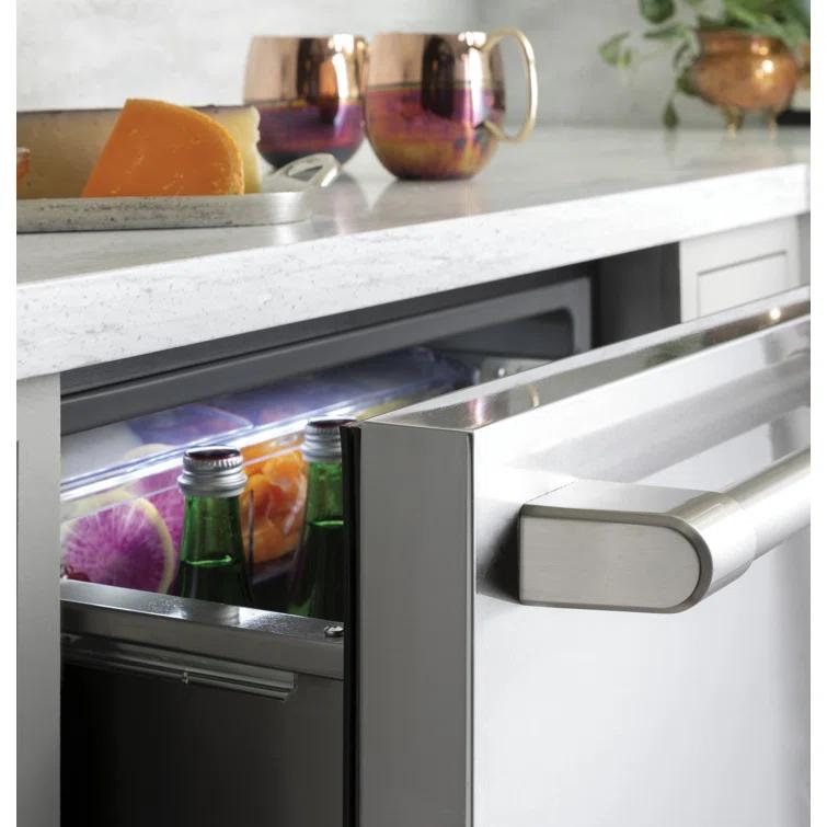 5.7 cu. ft. Undercounter Mini Fridge