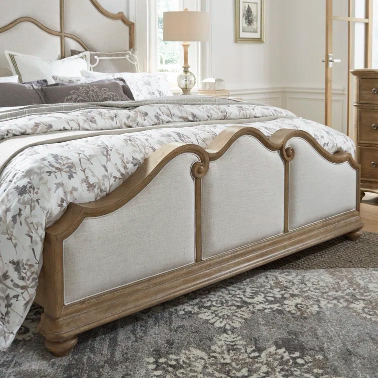 Pulaski Furniture Weston Hills Scrollwork Upholstered Bed