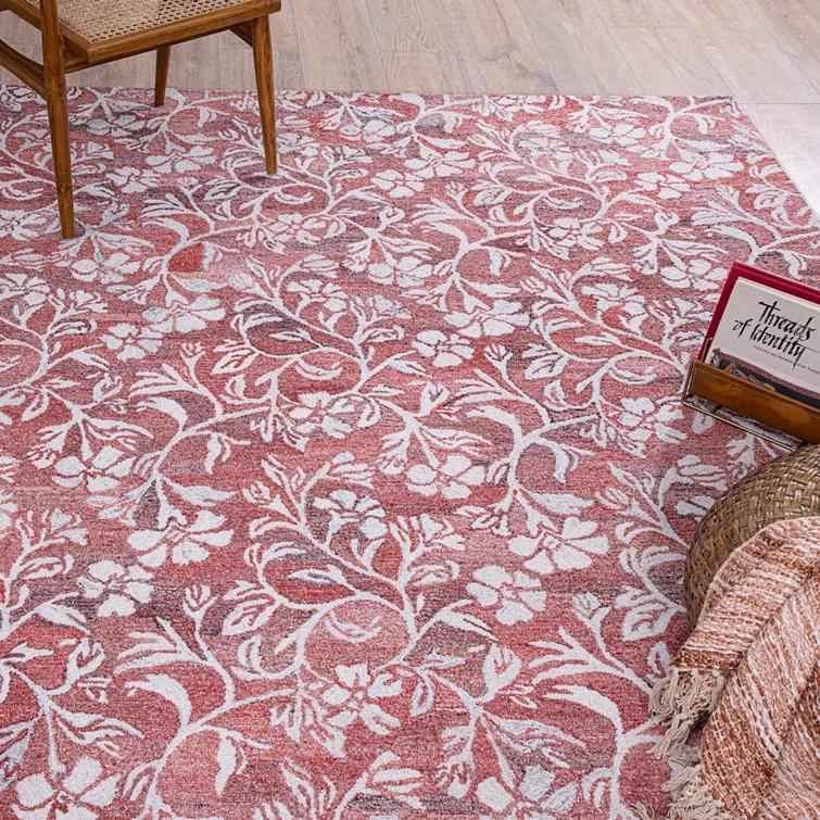 Florals Camellia Floral Hand Tufted Polyester Indoor/Outdoor Area Rug in Coral/Ivory