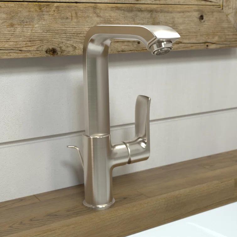 Metris Single Hole Standard Bathroom Faucet