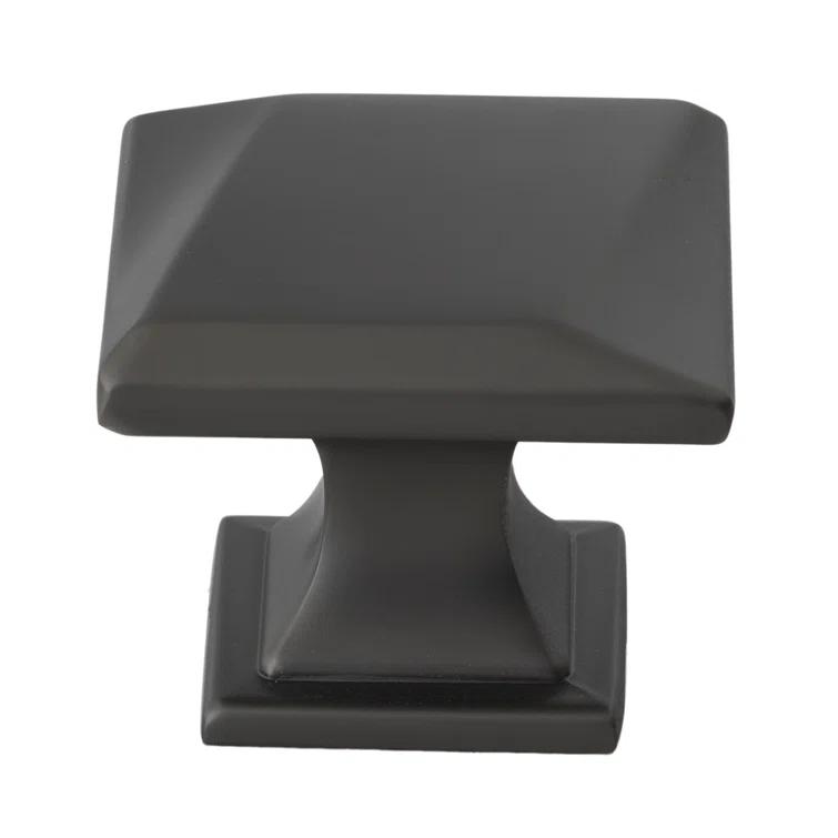 Giana Collection 1 1/4" Length Square Knob Multipack