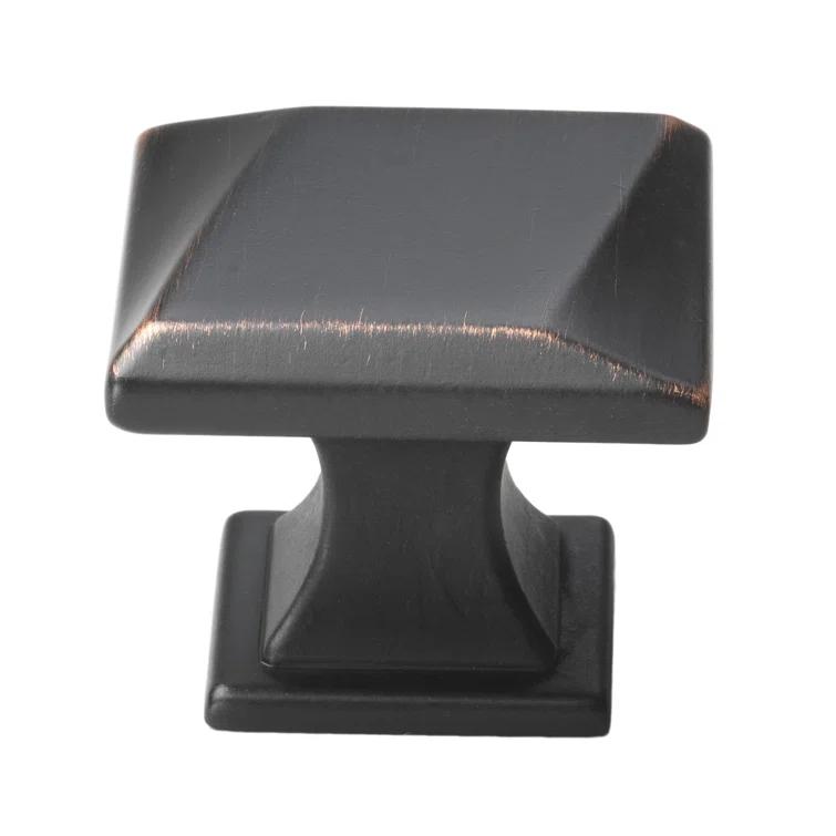 Giana Collection 1 1/4" Length Square Knob Multipack