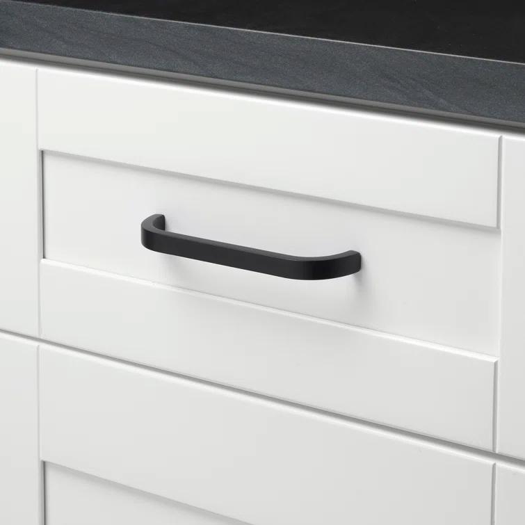 Giana Collection 5-1/16" Center to Center Curved Bar Pull
