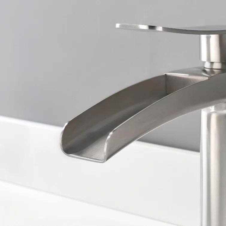 Single-Hole Single-handle Bathroom Faucet with Drain Assembly
