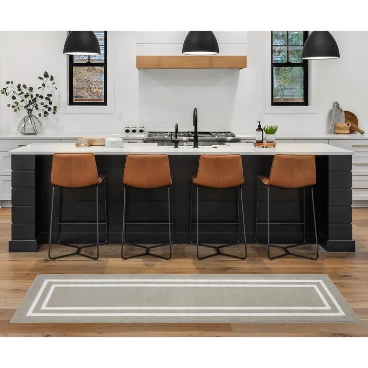 Double Border Machine Tufted Performance Light Gray/White Rug