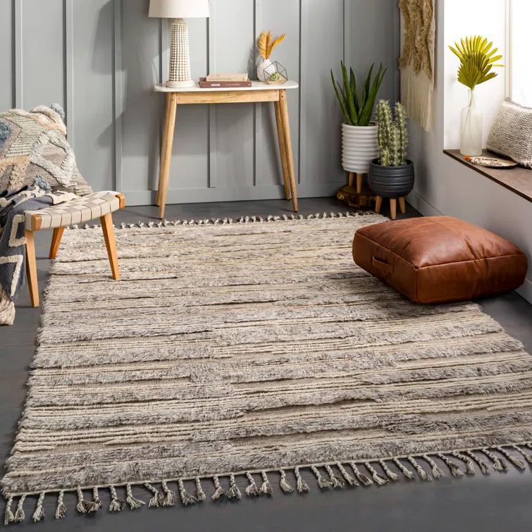 Gray Hand-Knotted Wool Rectangular 4' x 6' Area Rug