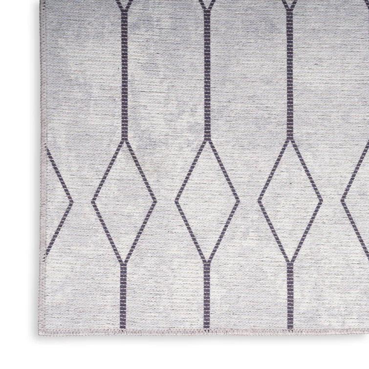 Pymble Geometric Machine Washable Area Rug in Ivory/Grey