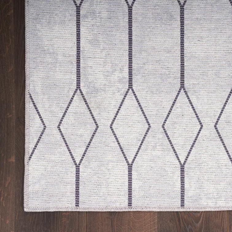Pymble Geometric Machine Washable Area Rug in Ivory/Grey