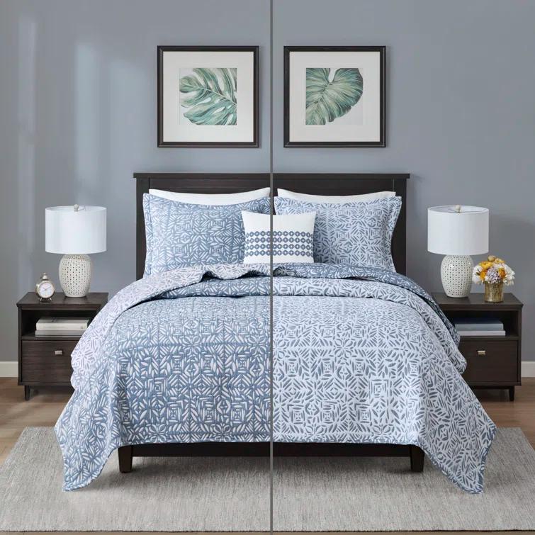 Madison Park Signature Harmony Oversized Reversible Matelasse Quilt Set with Throw Pillow