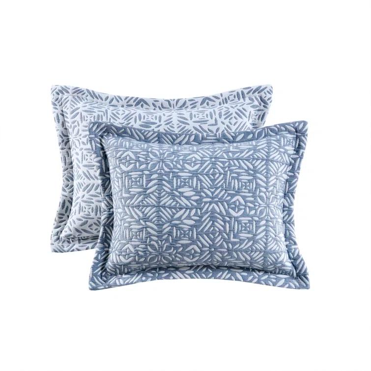 Madison Park Signature Harmony Oversized Reversible Matelasse Quilt Set with Throw Pillow