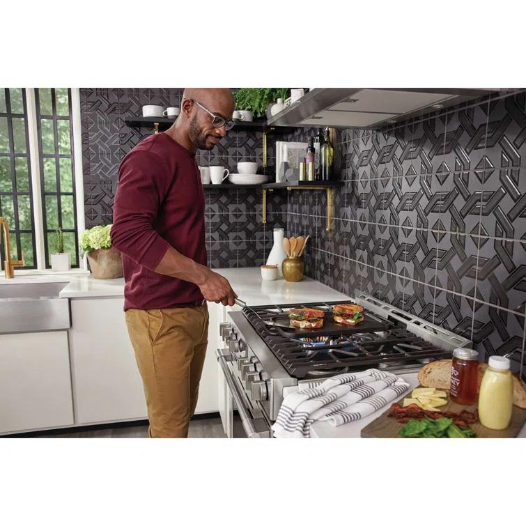 30" 400 CFM Convertible Wall Mount Range Hood in Sliver