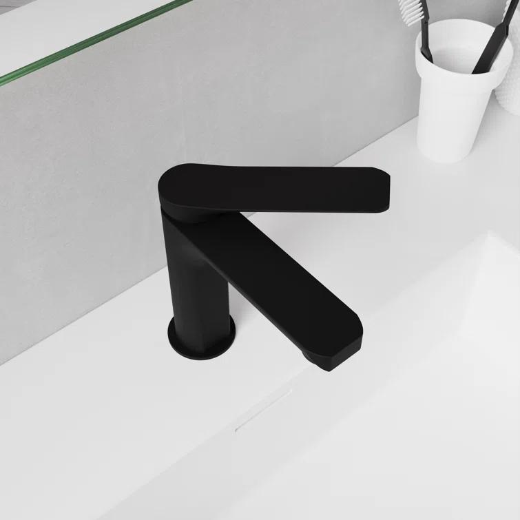 Single-Hole Single-handle Bathroom Faucet with Drain Assembly