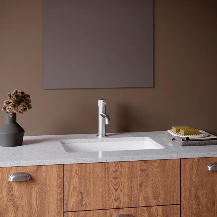 Tryst Single-Hole Single-handle Bathroom Faucet with Drain Assembly