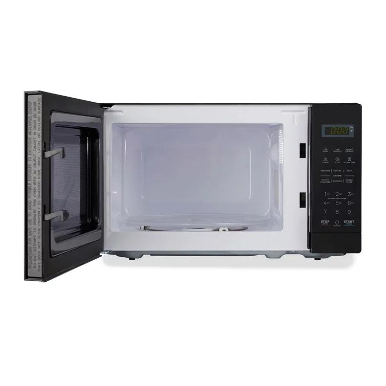 Black+Decker 0.7 Cubic Feet 700 Watt Countertop Microwave
