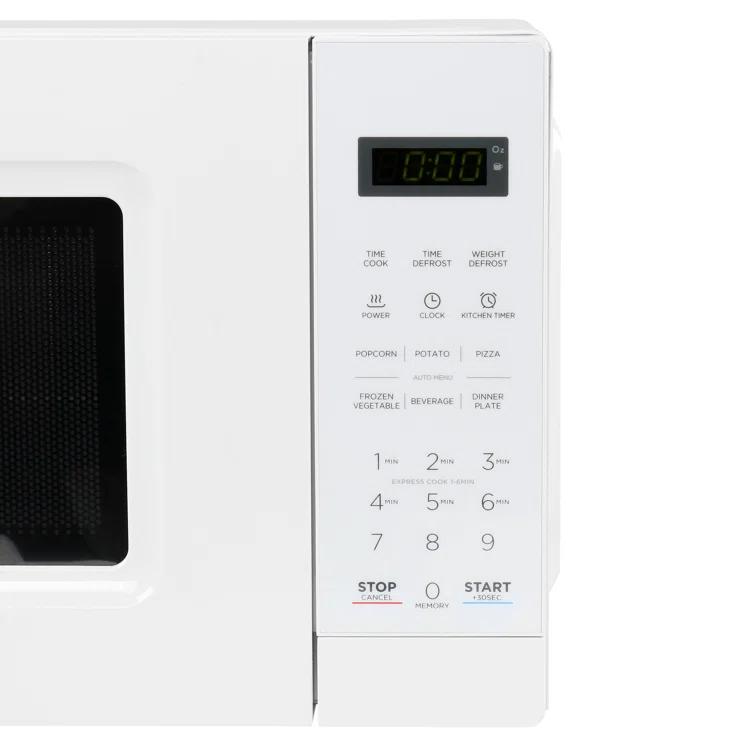 Black+Decker 0.7 Cubic Feet 700 Watt Countertop Microwave