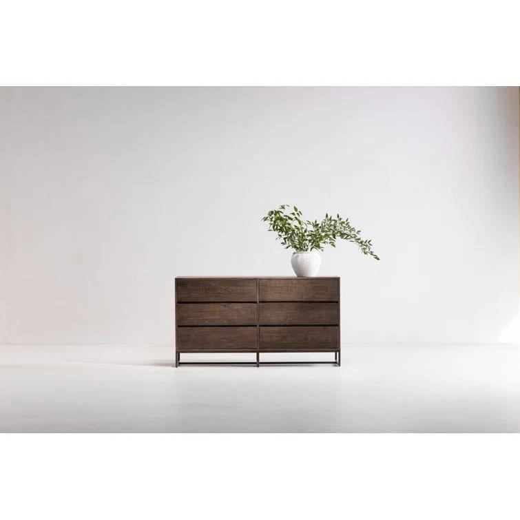 Rezi Dresser