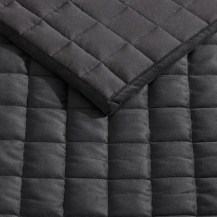 Vera Wang- King Quilt Set, Super Soft Bedding Set with Matching Shams, Modern Room Essentials (Diamond Black, King)
