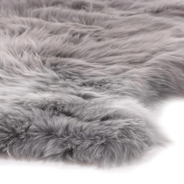 Vale Ombre Sheepskin Throw - Gray