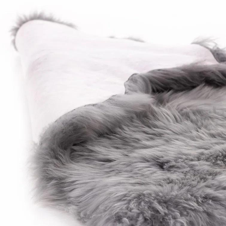 Vale Ombre Sheepskin Throw - Gray