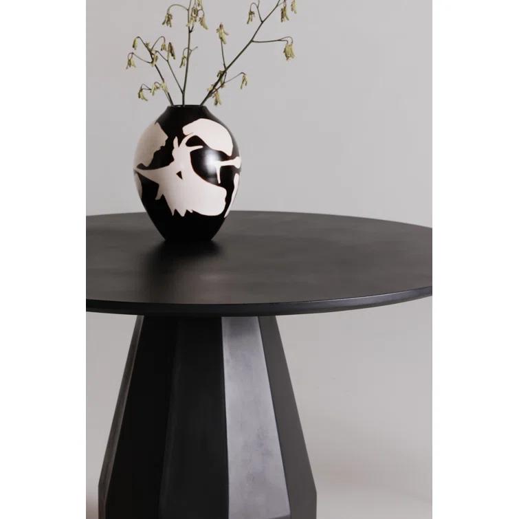 Aldora Concrete Round Outdoor Dining Table (47")