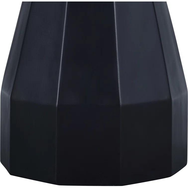 Aldora Concrete Round Outdoor Dining Table (47")