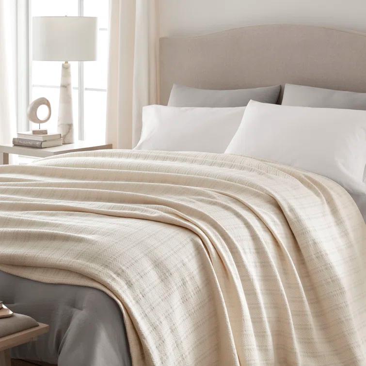 Vellux Vellux 100% Cotton Blanket - Soft, Breathable, Cozy & Lightweight Thermal Blanket  All-Season Blanket Perfect for Layering Bed, Couch & Sofa - Hotel Quality