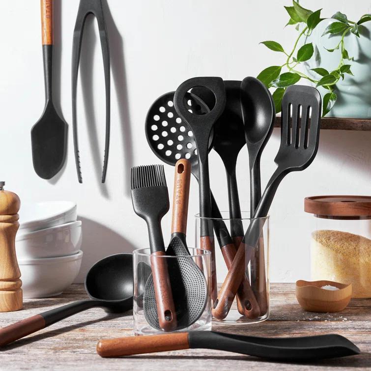 Staub Staub Silicone with Wood Handle 11-Piece Cooking Utensil Set