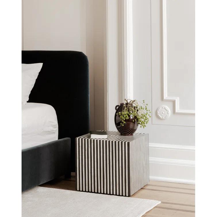 Zien Bed - Blue Velvet / King