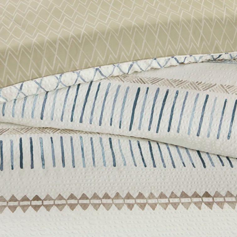 Madison Park Fraser 5 Piece Printed Seersucker Comforter Set with Throw Pillows