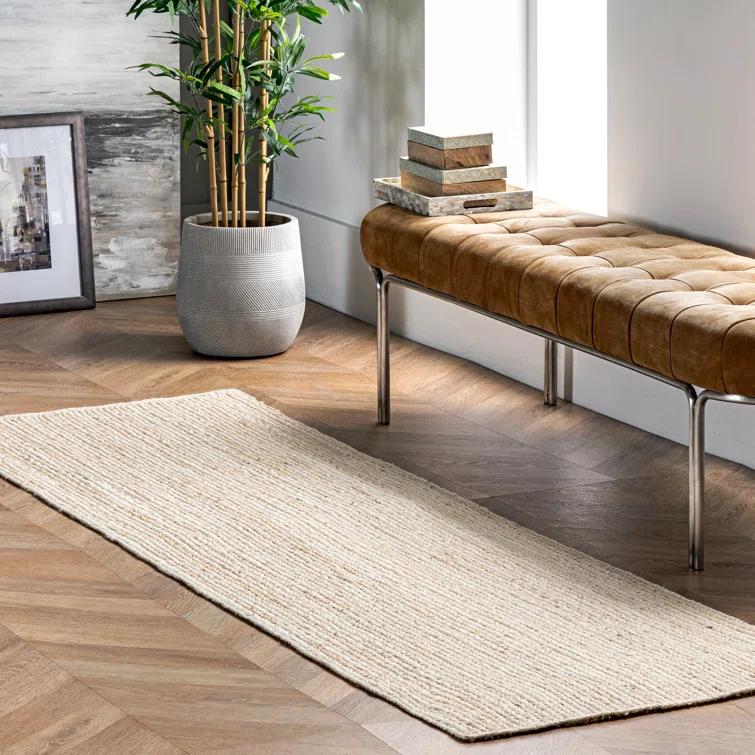 Cruise Handmade Braided Jute Area Rug in Off White