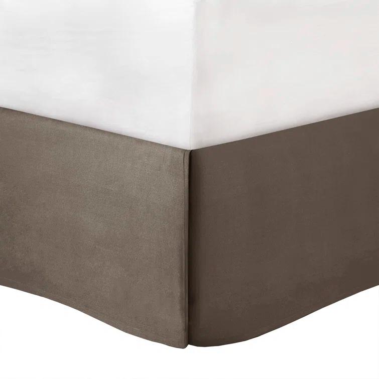Madison Park Donovan 7 Piece Jacquard Comforter Set with Throw Pillows