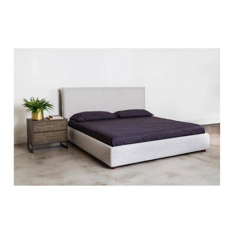 Rezi Nightstand