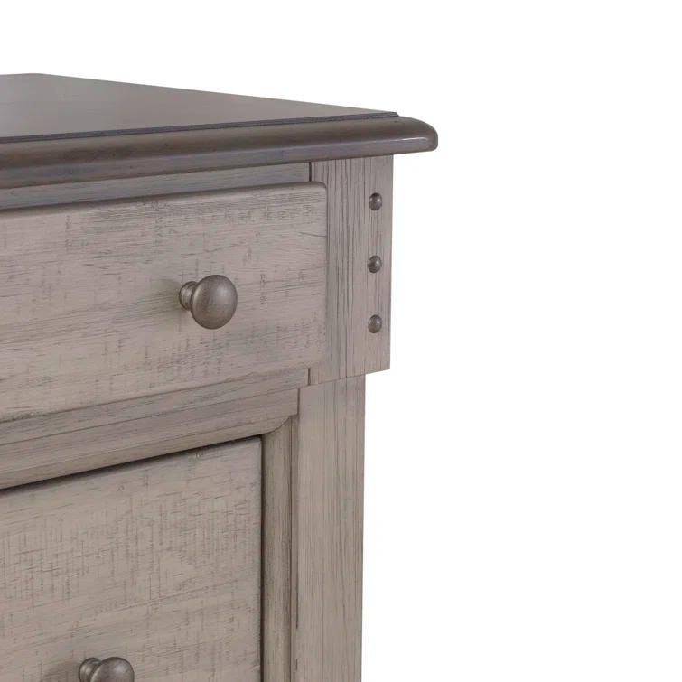 Ivy Hollow 5 - Drawer Dresser