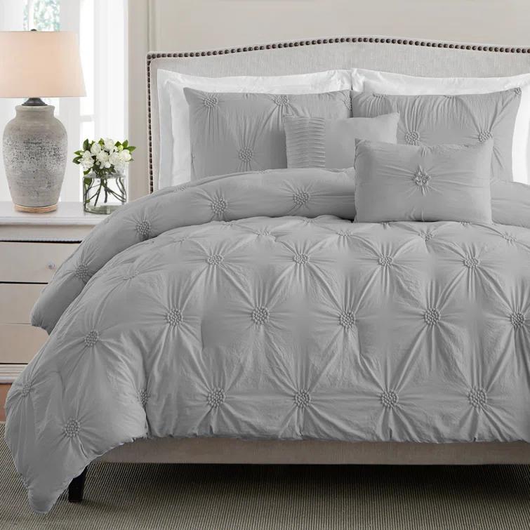 Swift Home Supreme Microfiber Floral Pintuck Microfiber 3-Piece Comforter Set