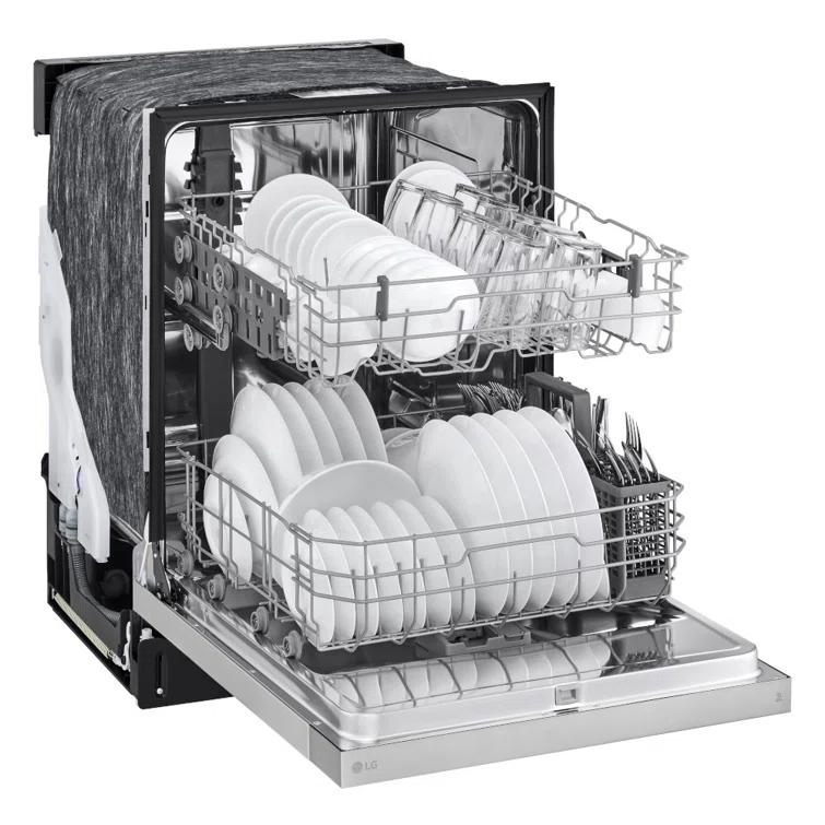 LG Front Control Dishwasher With Lodecibel Operation And Dynamic Dry