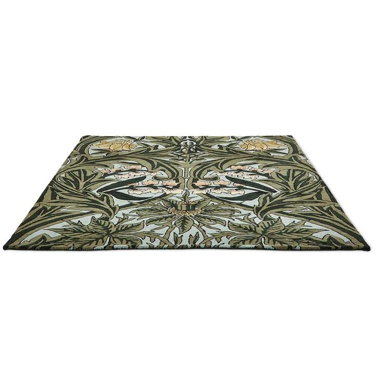 Hand-Tufted Green and White Wool Floral Area Rug, 8'2" x 11'6"