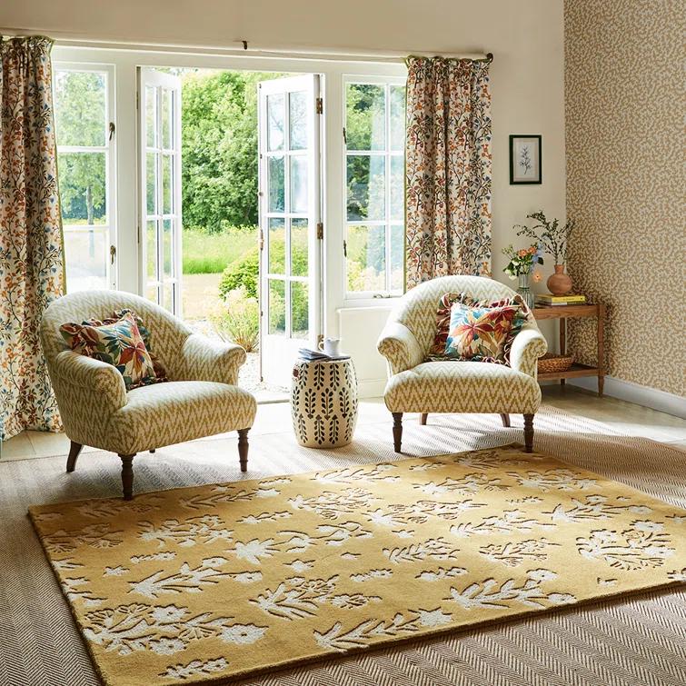 Handmade Gold Floral Wool Rectangular Area Rug 4'6" x 6'6"