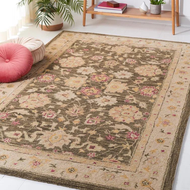 Safavieh Hand Tufted Wool Rug