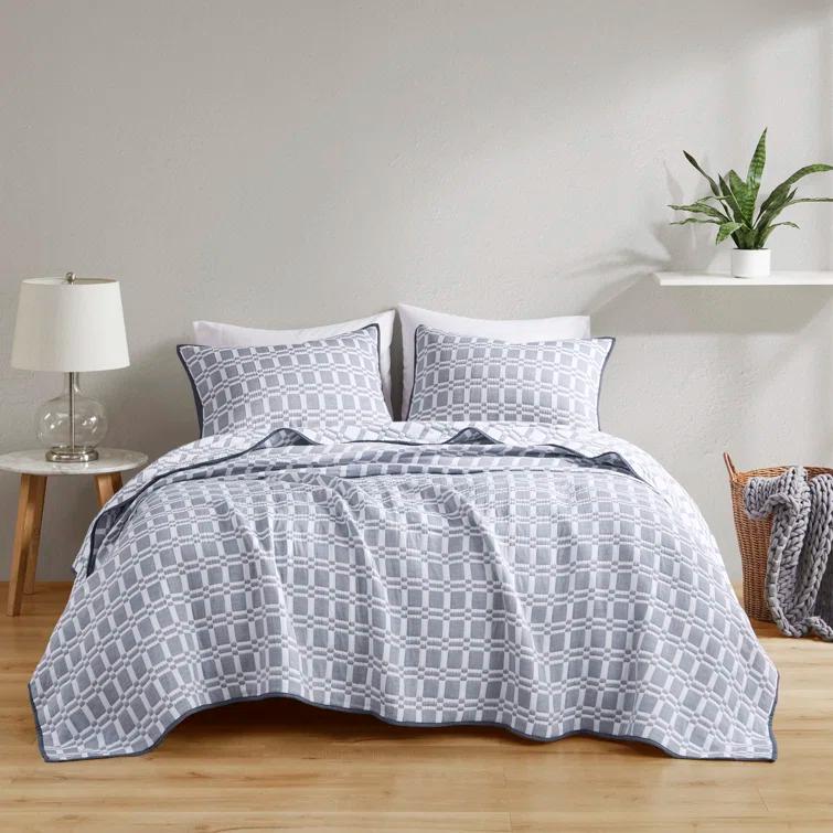 510 Design Harlow 3 Piece Reversible Matelasse Coverlet Set